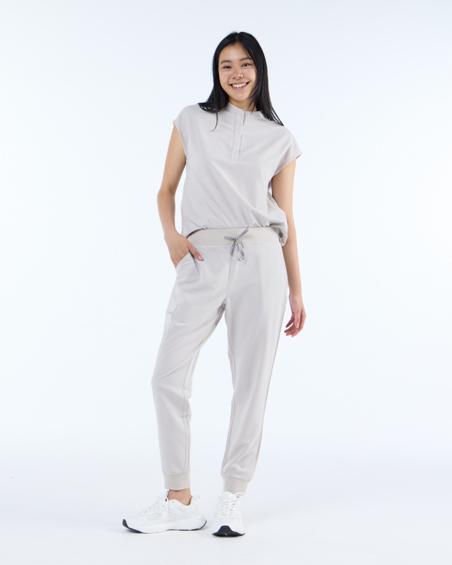 Contour Scrub Top Silk Sand