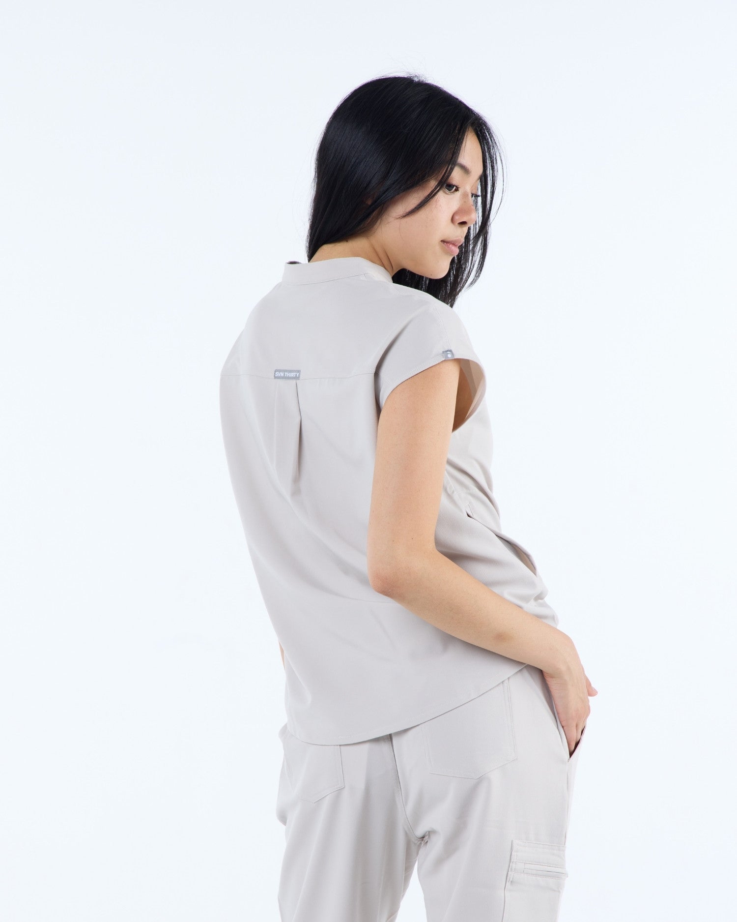 Contour Scrub Top Silk Sand