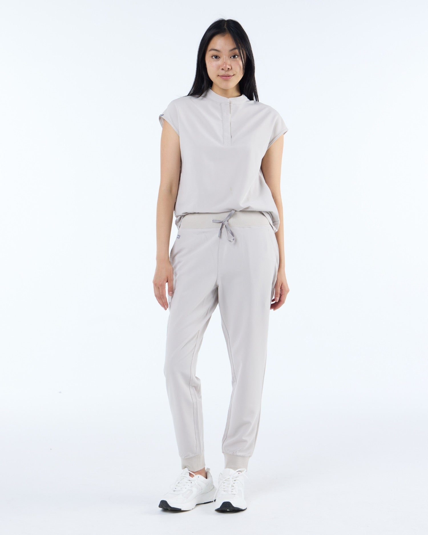 Contour Scrub Top Silk Sand