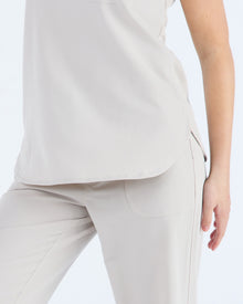 Tuck-In Scrub Top Silk Sand